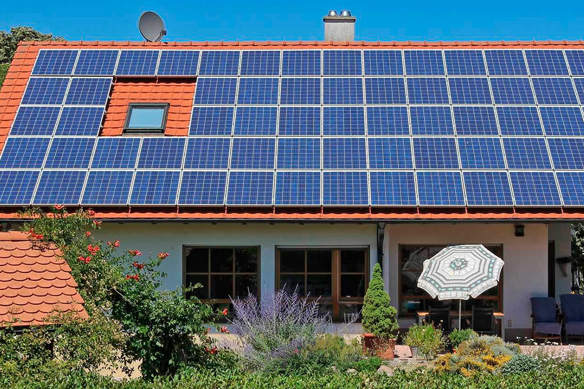 9 Ejemplos de casas con placas solares